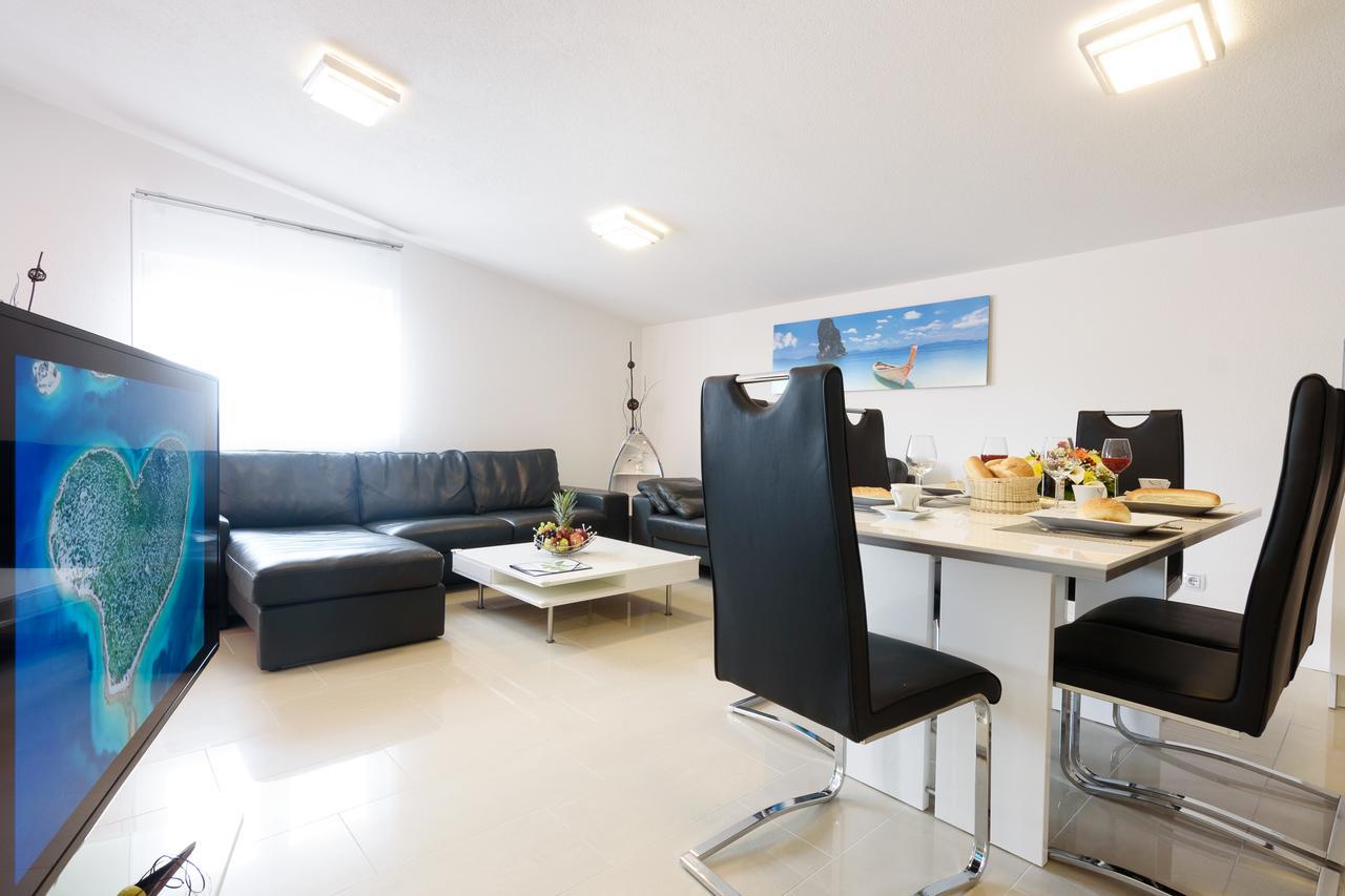 Studio Apartment Maslina Gornji Karin Exterior photo