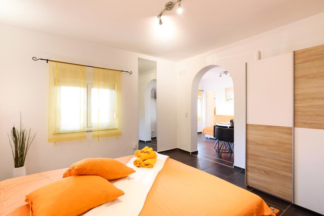 Studio Apartment Maslina Gornji Karin Exterior photo